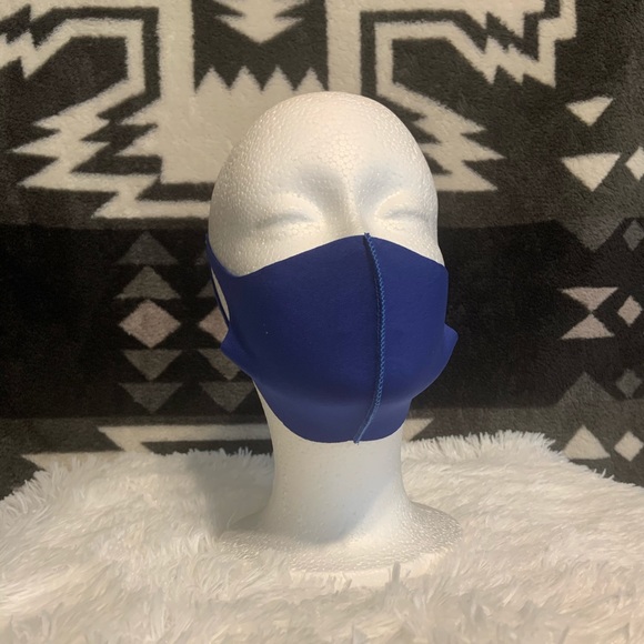 Mask - Picture 2 of 6